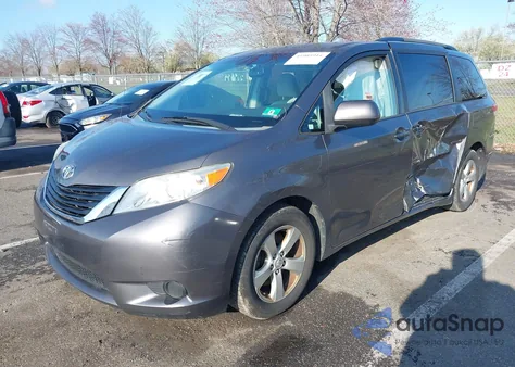 2014 Toyota Sienna Le V6 8 Passenger from USA, damaged, VIN 5TDKK3DC5ES483532